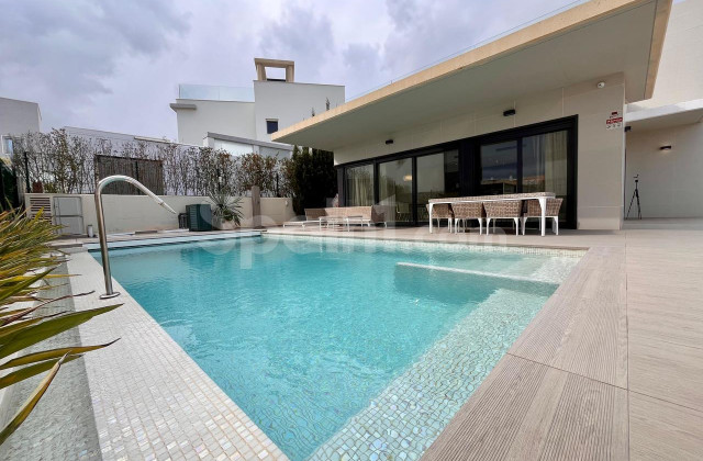 Villa - Resale - Dehesa de Campoamor - Campoamor