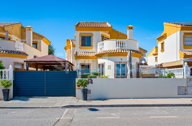 Villa - Resale - El Raso - SBE1086