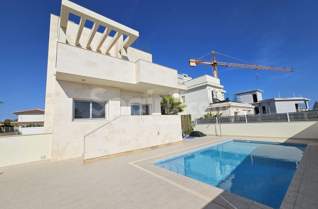 Villa - Resale - La Zenia - CO-81655