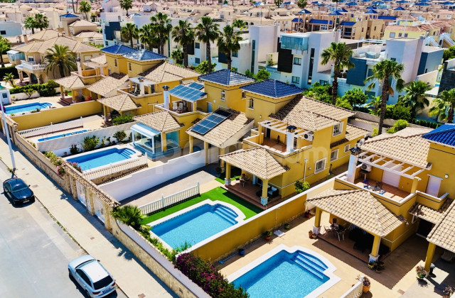 Villa - Resale - La Zenia - La Zenia