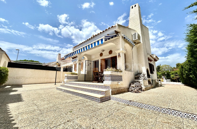 Villa - Resale - La Zenia -
                La Zenia