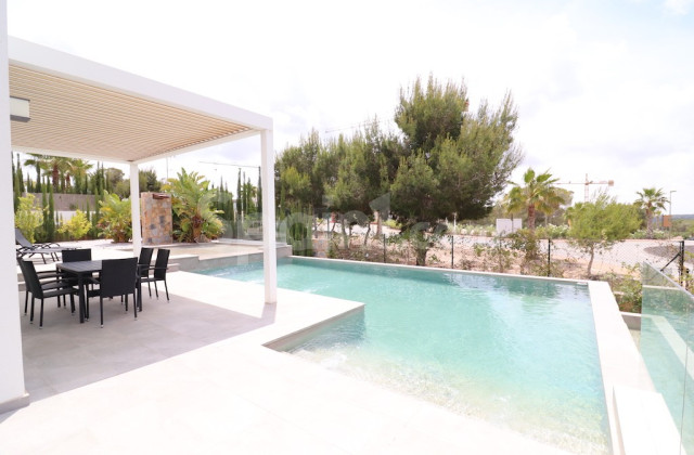 Villa - Resale - Las Colinas - Las Colinas Golf