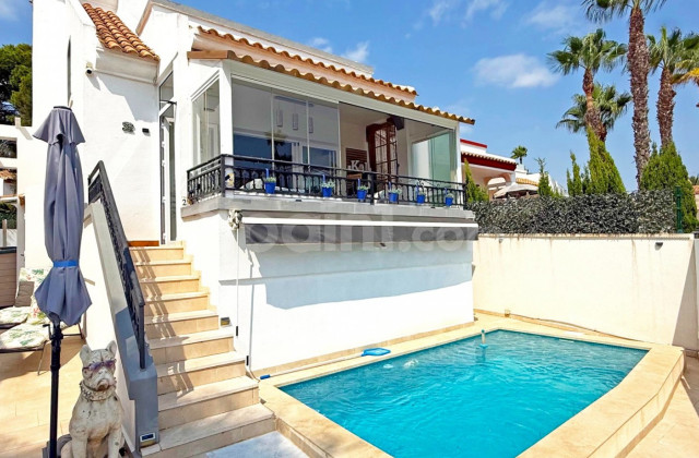Villa - Resale - Orihuela Costa - MO-67649