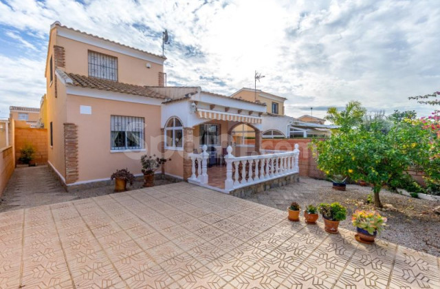 Villa - Resale - Orihuela Costa - Playa Flamenca