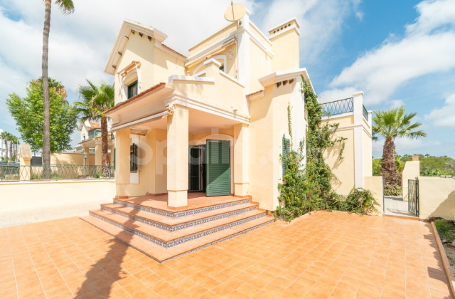 Villa - Resale - Orihuela Costa - Villamartin
