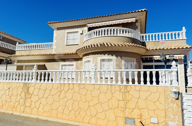 Villa - Resale - Punta Prima - Punta Prima