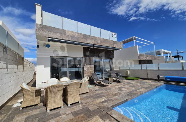 Villa - Resale - Villamartín - Villamartin