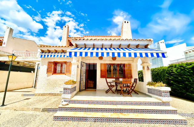 Villa - Segunda mano - La Zenia -
                La Zenia