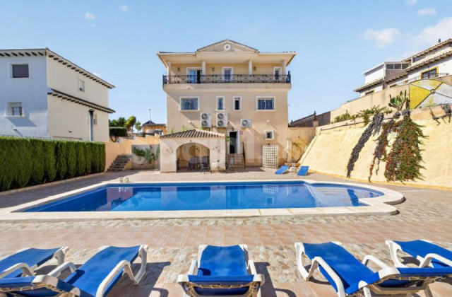 Villa - Segunda mano - Orihuela Costa - La Zenia
