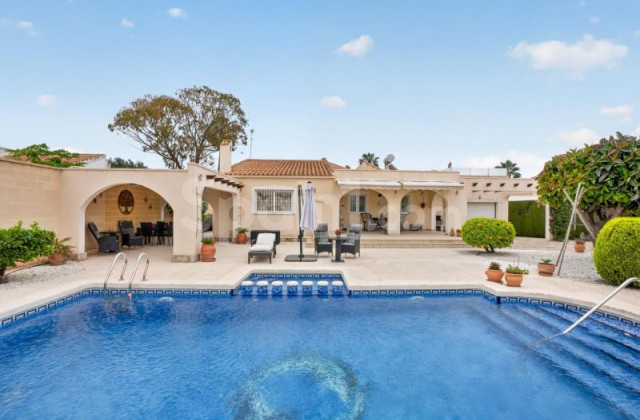Villa - Segunda mano - Orihuela Costa - Los Altos