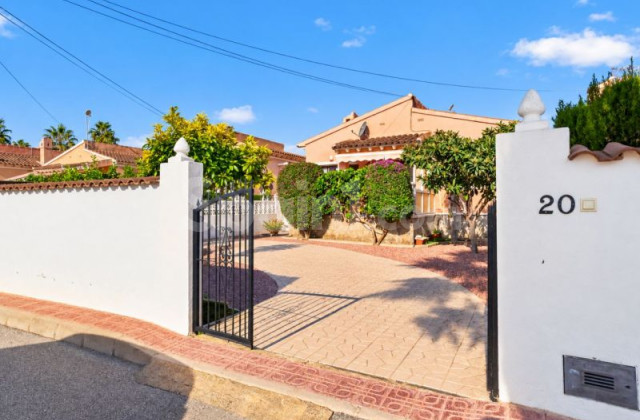 Villa - Segunda mano - Orihuela Costa - Punta Prima