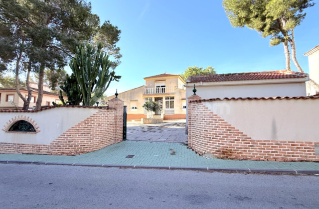 Villa - Segunda mano - Pilar de la Horadada - 91477