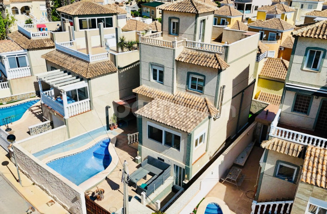 Villa - Segunda mano - San Miguel de Salinas - San Miguel de Salinas