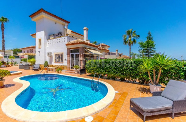 Villa - Segunda mano - San Miguel de Salinas - San Miguel Salinas
