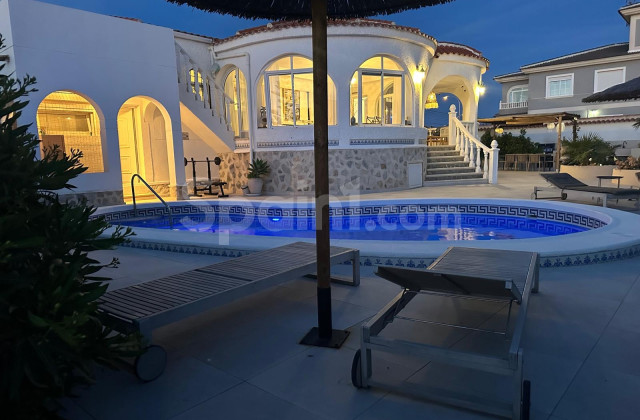 Villa - Segunda mano - Torrevieja - Costa Blanca Sur