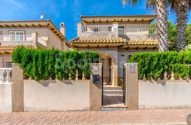 Villa - Segunda mano - Torrevieja - La Rosaleda