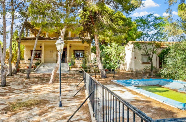 Villa - Segunda mano - Torrevieja - Los Balcones