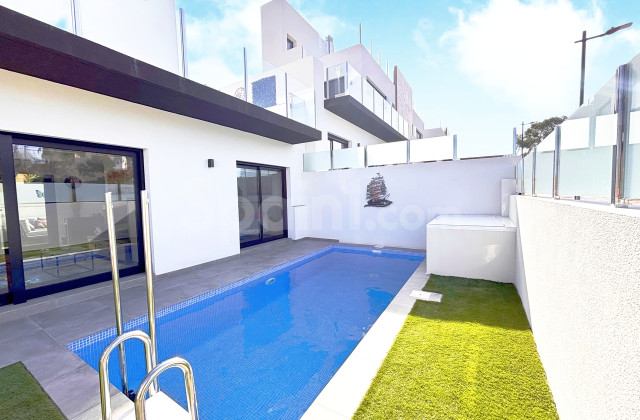 Villa - Segunda mano - Villamartín - Villamartin