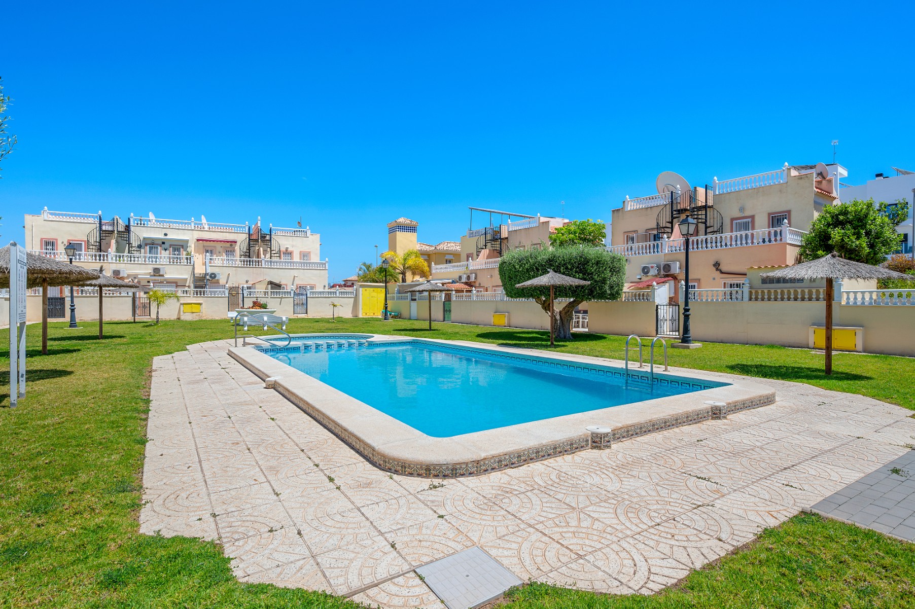 SBE1073 — Orihuela Costa bild 35