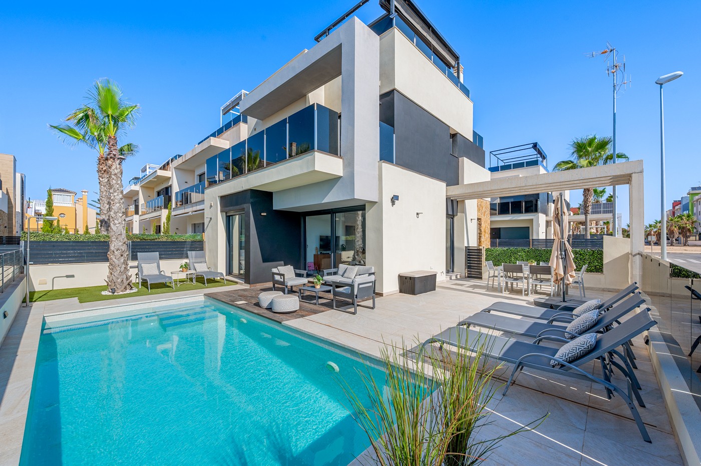 SBE1060 — Orihuela Costa – bild 1