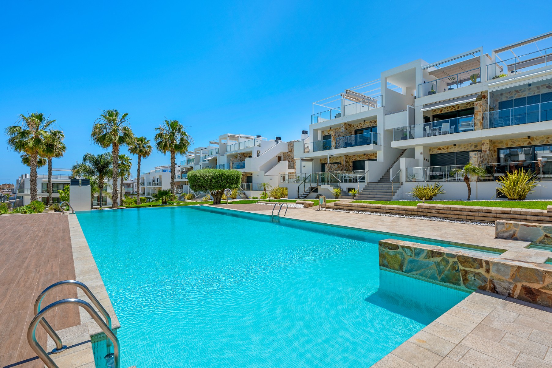 SBE1104 — Orihuela Costa – bild 1