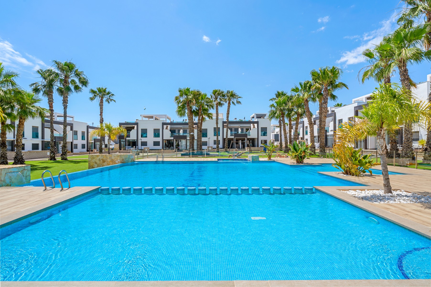 SB1106 — Orihuela Costa – bild 1